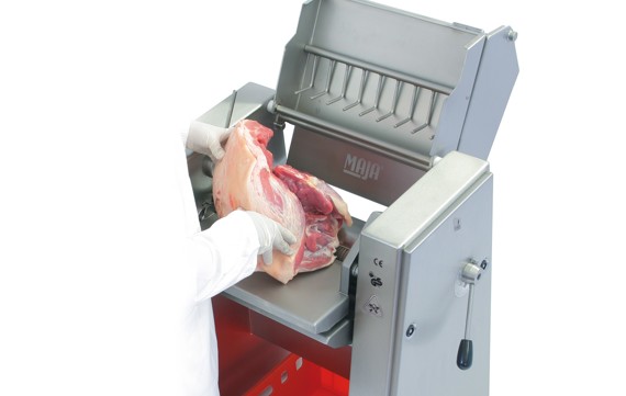 MAJA SKINNY manuelles Entschwarten runder Teilstücke, z.B. Schulter und Schinken