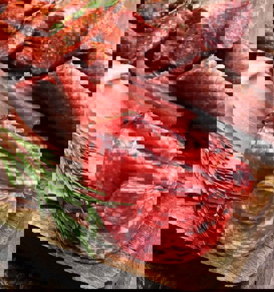 ADVANTEC_Deli-applications_hams_AdobeStock-scaled